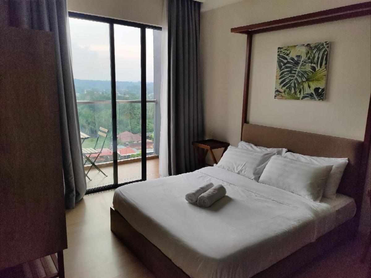 Apartment Timurbay Seafront With Netflix By Dewirasuite Hillview