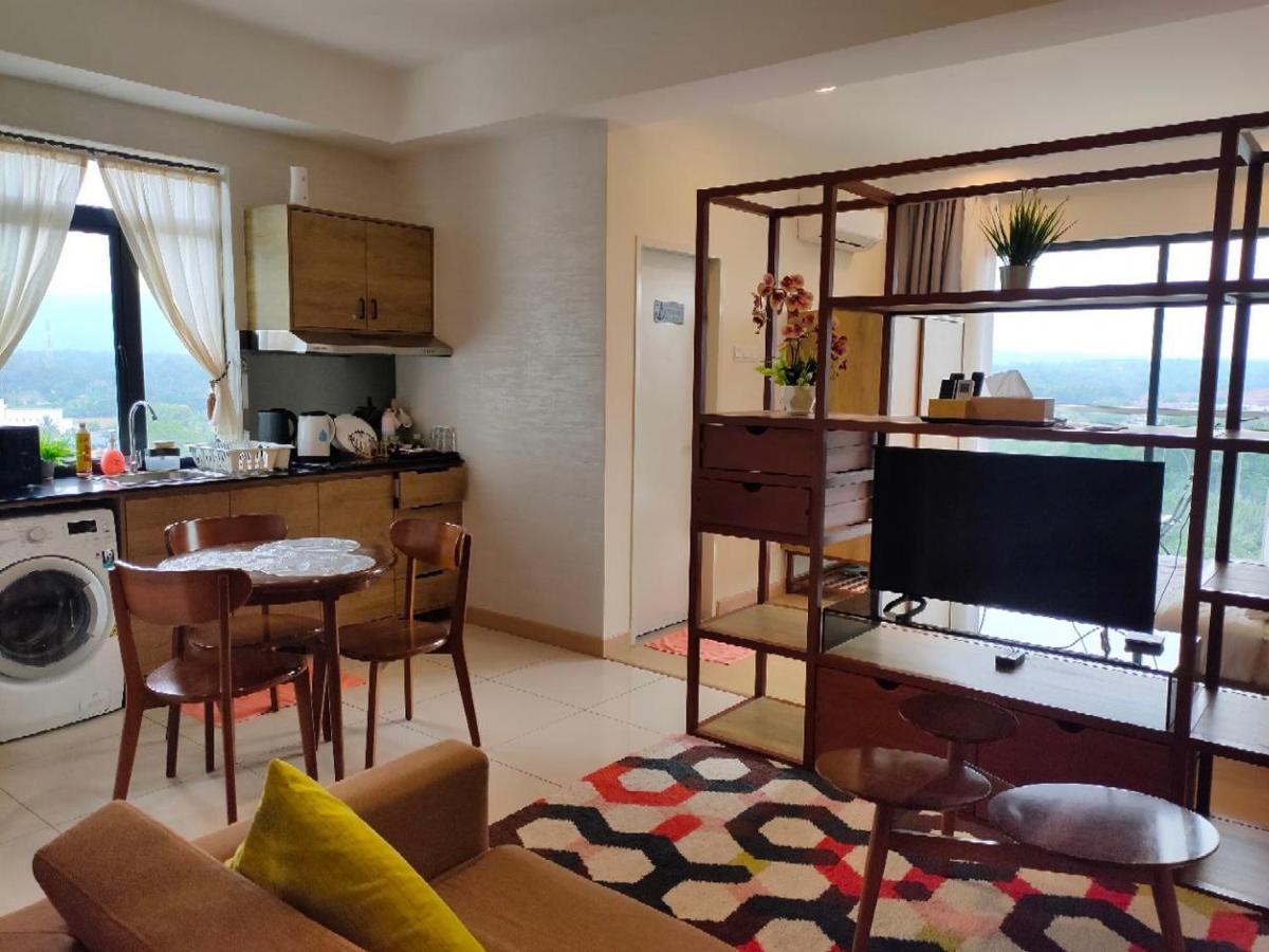 Timurbay Seafront With Netflix By Dewirasuite Hillview